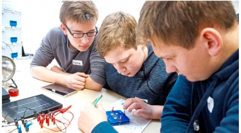 Mobiles Klassenzimmer bringt neuste Technik nach Glandorf