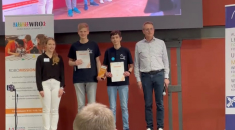 Regionalentscheid der World Robot Olympiade und RoboMission Kategorie für das Deutschlandfinale - zwei Schüler qualifizieren sich, herzlichen Glückwunsch!