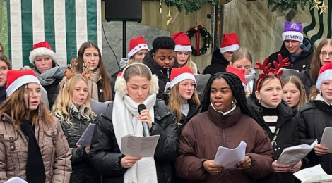 Weihnachtslieder im Weihnachtswäldchen