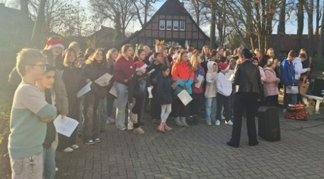 Die Ludwig-Windthorst-Schule singt und klingt weihnachtlich
